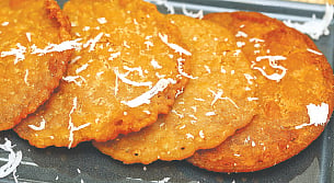 বিন্নি নারকেল পিঠা