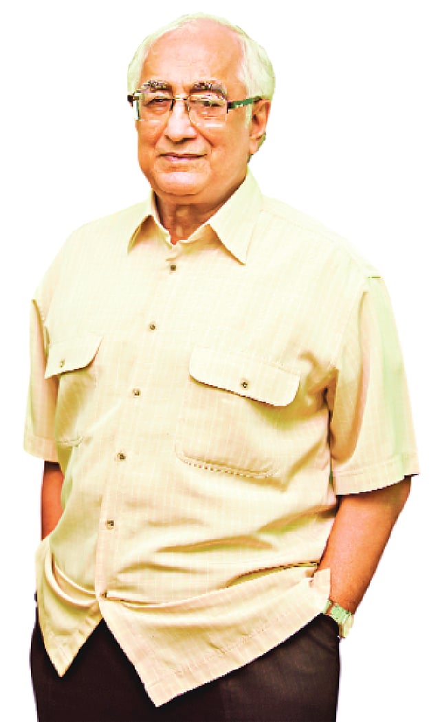 গরমে পরেন এমন পোশাক