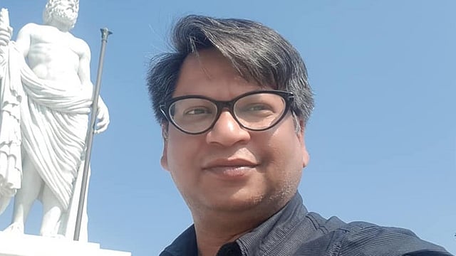 কুয়েত-মৈত্রী সরকারি হাসপাতালের ক্রিটিক্যাল কেয়ার বিভাগের প্রধান চিকিৎসক মোহাম্মদ আসাদুজ্জামান
