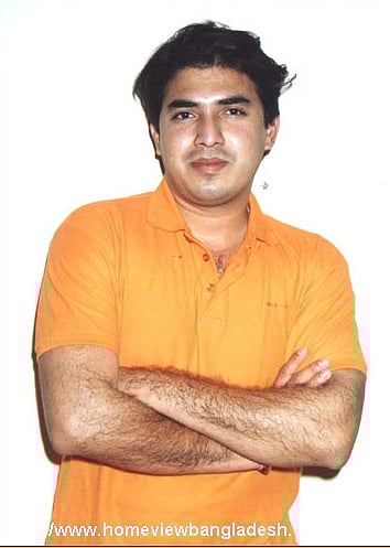 ভাই–বাবার মৃত্যুর পর ভেঙে পড়েন পল্লব। ছবি: সংগৃহীত