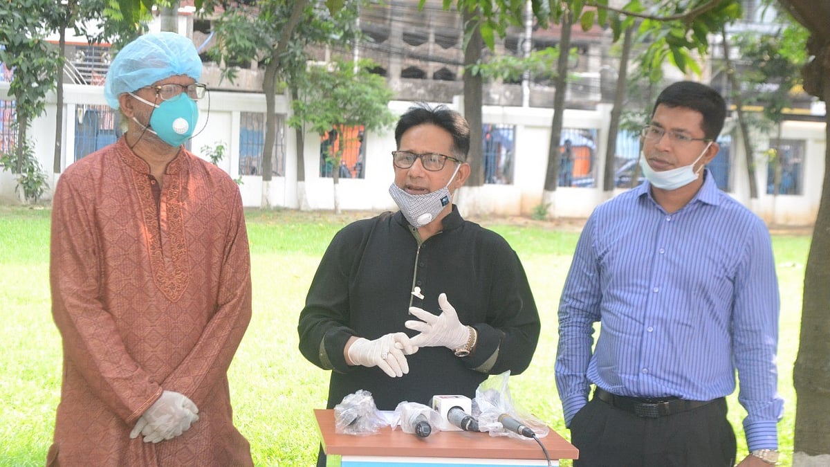 করোনার কারণে এবারের ফুটবল মৌসুমেরই ইতি টেনে দিয়েছে বাফুফে। ছবি: প্রথম আলো