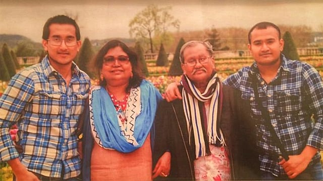 বিচ্ছিন্নতার কালে মনে পড়ে রফিক আজাদকে, দিলারা হাফিজ ও দুই ছেলে