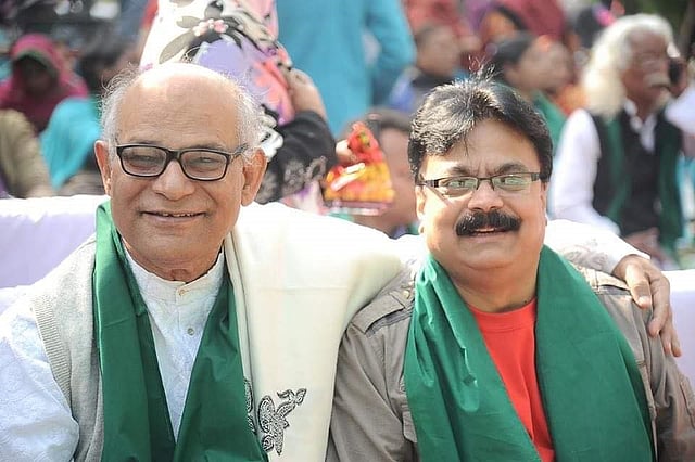 আজাদ রহমানের সঙ্গে লুৎফর রহমান রিটন। আলোকচিত্র: শাহীনুর আহমেদ।