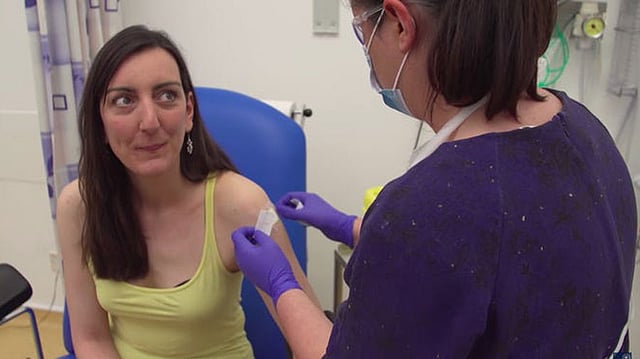 অক্সফোর্ড ভ্যাকসিন গ্রুপের তৈরি টিকার প্রথম মানবদেহে পরীক্ষা চলছে। ছবি: অক্সফোর্ড বিশ্ববিদ্যালয়ের সৌজন‌্যে