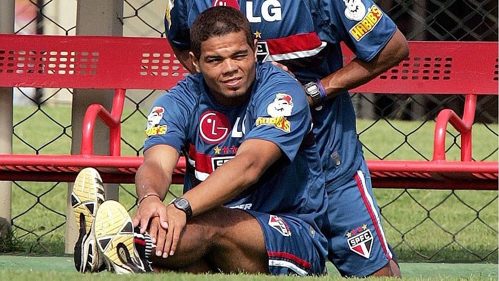 এখনো পেশাদার ফুটবল খেলছেন ৩৬ বছর বয়সী দোনিজেতে। ছবি: টুইটার