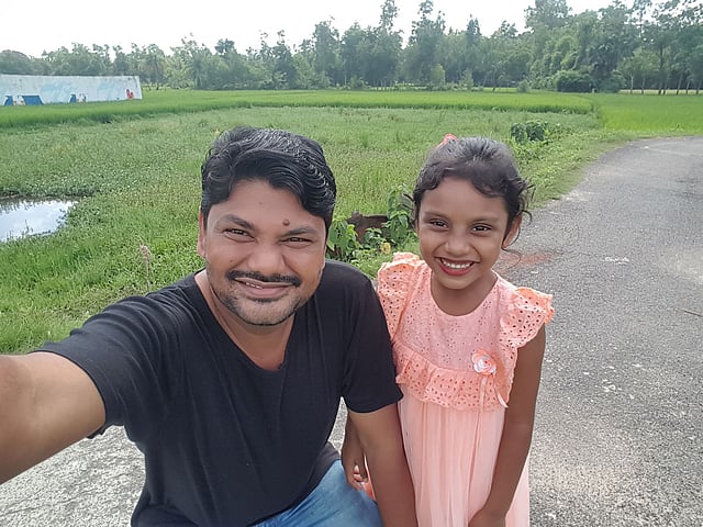 করোনায় মলিন হয়নি ঈদের আনন্দ। নূর ইসলামের পাঠানো ছবি।