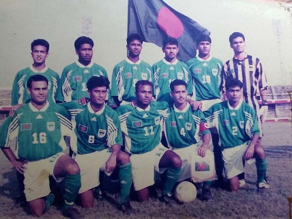 ২০০৩ সালের ঈদুল ফিতরের দিন তাজিকিস্তানের বিপক্ষে সেই ম্যাচটি খেলেছিলেন এঁরাই। ছবি: সংগৃহীত