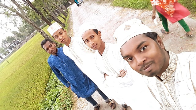 ঈদ আনন্দের এই ছবি পাঠিয়েছেন হৃদয় খান।