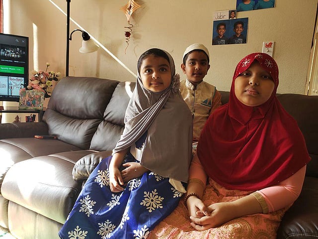 ঈদের দিনে মোহাম্মদ হকের পরিবারের সদস্যরা।