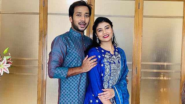 টয়া ও শাওন। ছবি:প্রথম আলো