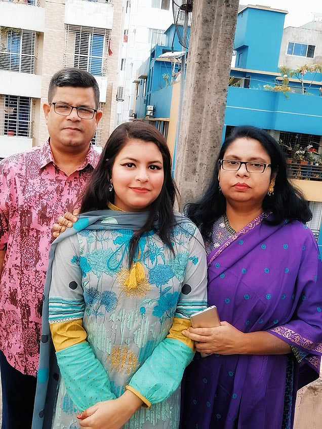 মা-বাবার সঙ্গে এবার ঘরেই ঈদ কাটলো। ছবি পাঠিয়েছেন সাজিয়া আফরোজ।