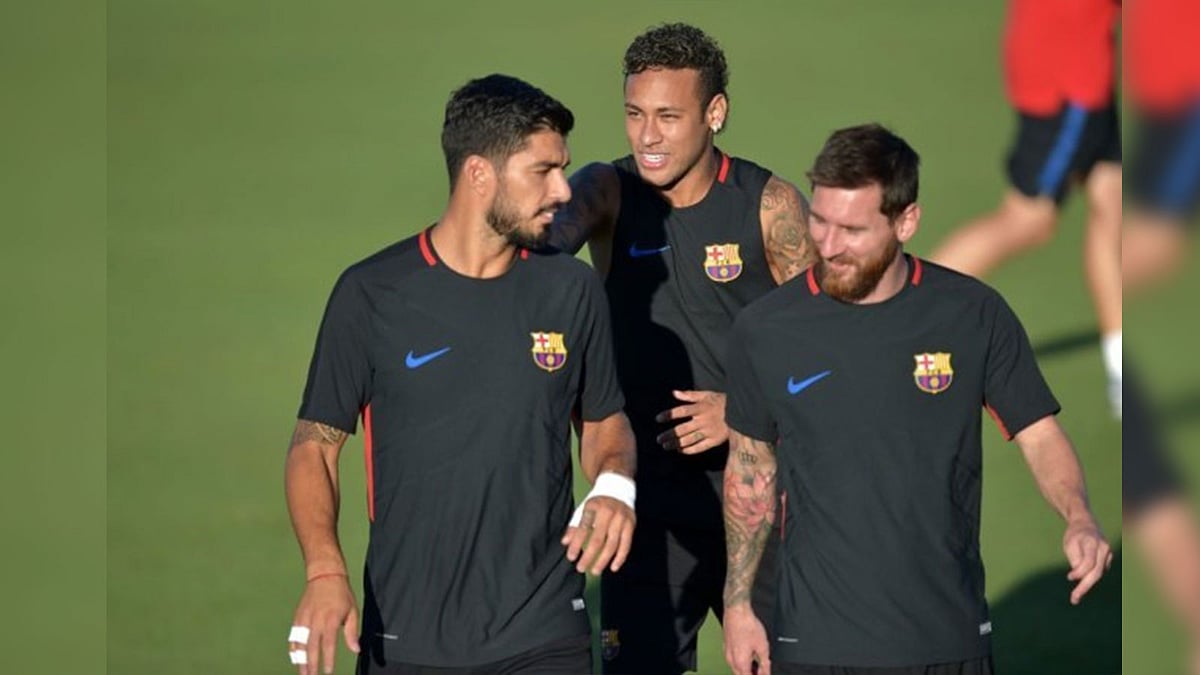 মেসির সঙ্গে সুয়ারেজ-নেইমার। সেই দিনগুলোতে নির্ভারই ছিল বার্সা। ছবি: এএফপি