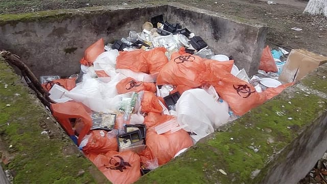 মেডিকেল বর্জ্যগুলো মাতুয়াইলে পুড়িয়ে ফেলা হয়। ছবি: সংগৃহীত