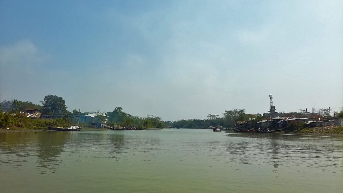 সন্ধ্যা নদীর খাল, ঠিক সন্ধ্যার মুখে। ছবি: লেখক