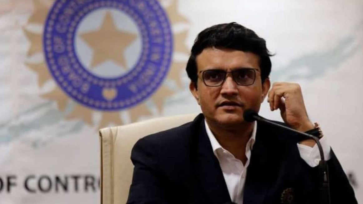 ভুল বুঝে অধিনায়কত্ব ছাড়তে চেয়েছিলেন সৌরভ। ফাইল ছবি