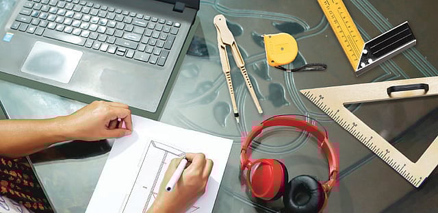 সামনের দিনগুলোতে আমাদের প্রযু্ক্তি নির্ভরতা বাড়বে আরও। তাই প্রযুক্তি সংশ্লিষ্ট কারিগরি জ্ঞান শিক্ষার্থীদের এগিয়ে রাখবে। ছবি: সুমন ইউসুফ, গ্রাফিকস: মনিরুল ইসলাম