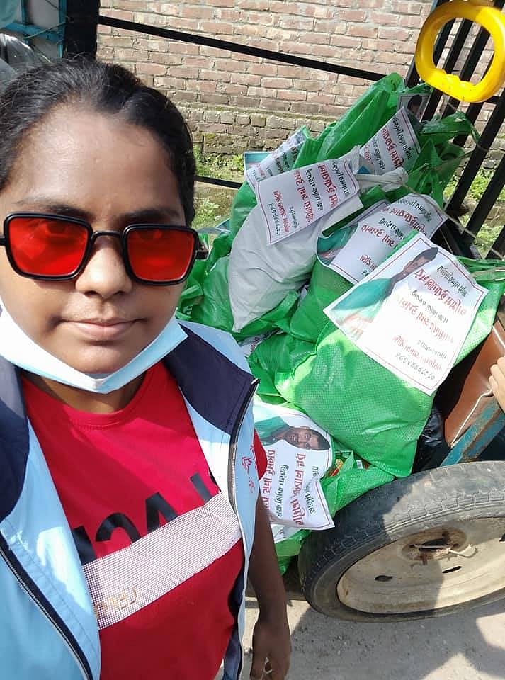 তামিমের সাহায্য নিয়ে রওনা দেওয়ার আগে ফেসবুকে এ ছবি পোষ্ট করেন আরিফা। ছবি: আরিফা জাহানের ফেসবুক অ্যাকাউন্ট