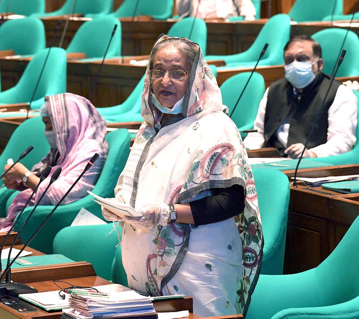জাতীয় সংসদে বক্তব্য দেন প্রধানমন্ত্রী শেখ হাসিনা। ঢাকা, ১০ জুন। ছবি: পিআইডি