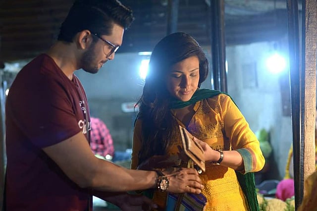 আরিফিন শুভ এবং ঋতুপর্ণা সেনগুপ্ত। ছবি: সংগৃহীত।