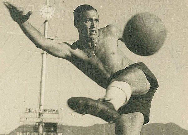 হেলেনো ছিলেন চল্লিশ দশকের পেলে। ছবি: টুইটার