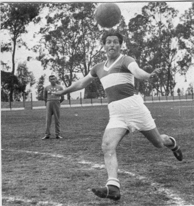 ছবিটি ১৯৫৫ সালের। মানসিক সদনে থাকতে বল পায়ে হেলেনো। চেহারা ও শরীরে পরিবর্তনের ছাপ স্পষ্ট। ছবি: সংগৃহীত