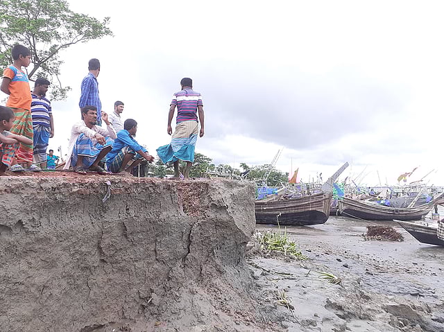 নদীভাঙন। ছবি: লেখক