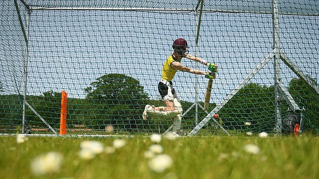 এভাবেই চলছে ইংল্যান্ডের করোনাকালীন অনুশীলন। ছবি: ইসিবি