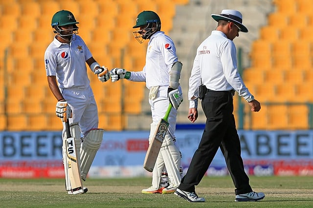 ক্রিকেটে ফিরতে উন্মুখ পাকিস্তানের খেলোয়াড়েরা। ফাইল ছবি