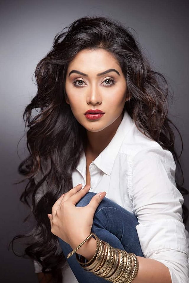 জাকিয়া বারী মম। ছবি: ফেসবুক থেকে সংগৃহীত