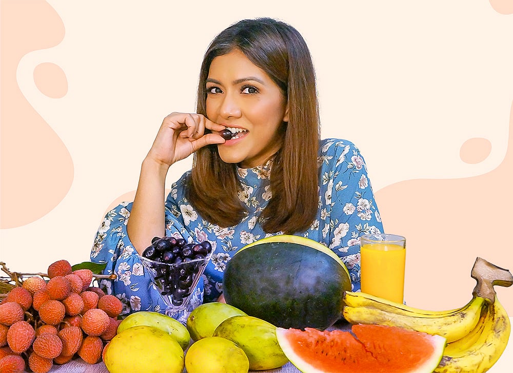 বর্ষাকাল সবে শুরু হলেও গ্রীষ্মের নানা রকম ফল এখন পাওয়া যাচ্ছে। মডেল: মারিয়া নূর। ছবি: সংগৃহীত