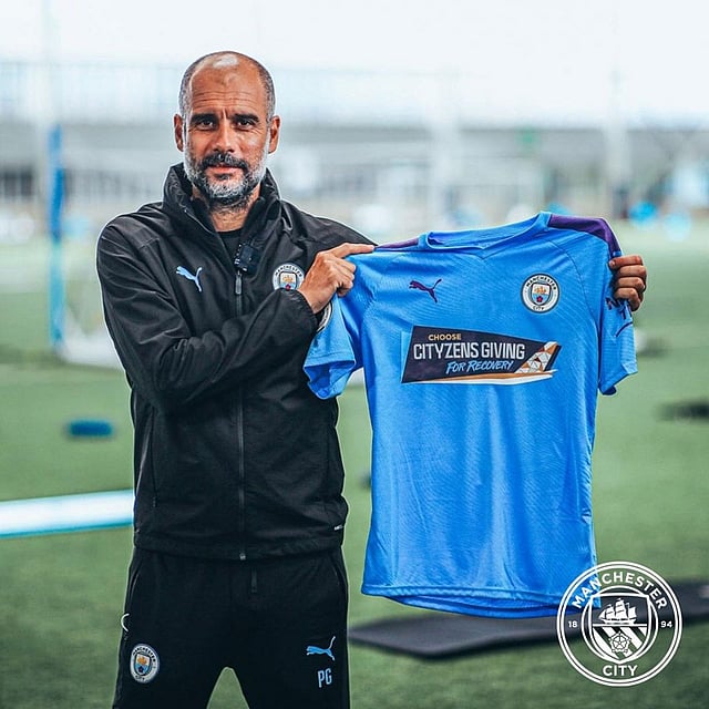 করোনায় হারানো মায়ের কথা বললেন সিটি কোচ পেপ গার্দিওলা। ফাইল ছবি