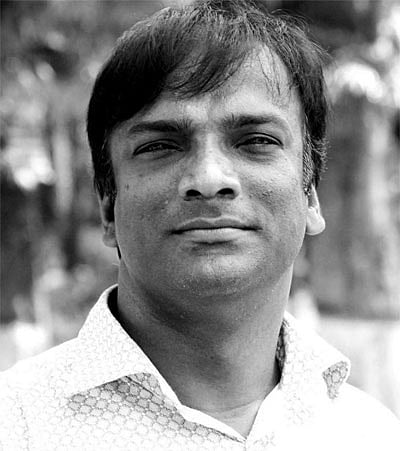 আওয়ামী লীগ নেতা মোহাম্মদ নাসিমকে নিয়ে কটুক্তি করার অভিযোগে রাজশাহী বিশ্ববিদ্যালয়ের শিক্ষক কাজী জাহিদুর রহমানকে গ্রেপ্তার করেছে পুলিশ। ছবি: সংগৃহীত