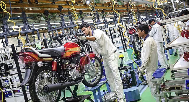 বড় প্রবৃদ্ধি আনতে হলে প্রয়োজন বড় বিনিয়োগ। ছবি: সংগৃহীত