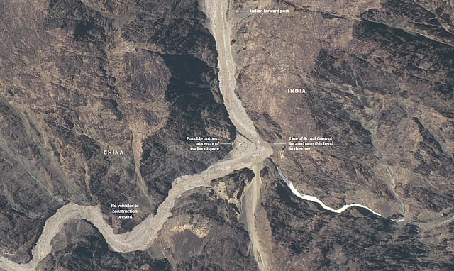 গত ২২ মে গালওয়ান উপত্যকার চীনা আউটপোস্ট তৈরি করতে দেখা যাবে। ছবি: রয়টার্সের সৌজন্যে পাওয়া ম্যাক্সার টেকনোজিসের ছবি