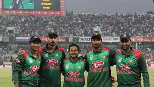 আকিব মনে করেন, মাশরাফি, সাকিবরাই বাংলাদেশের ক্রিকেটের উন্নতির উদাহরণ। ফাইল ছবি