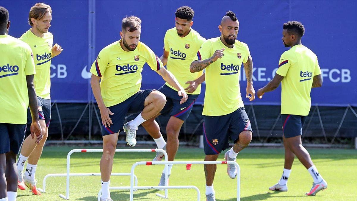 আজ  লা লিগায় মাঠে নামবেন মেসিরা। ছবি: টুইটার