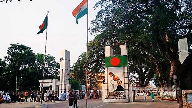 বেনাপোল-পেট্রাপোল স্থলসীমান্ত। প্রথম আলো ফাইল ছবি