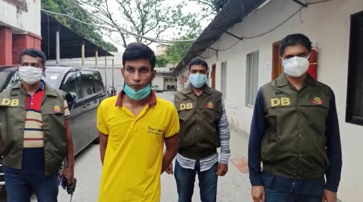 প্লাজমা দেওয়ার কথা বলে প্রতারণার অভিযোগে একজনকে গ্রেপ্তার করেছে পুলিশ। ছবি: সংগৃহীত