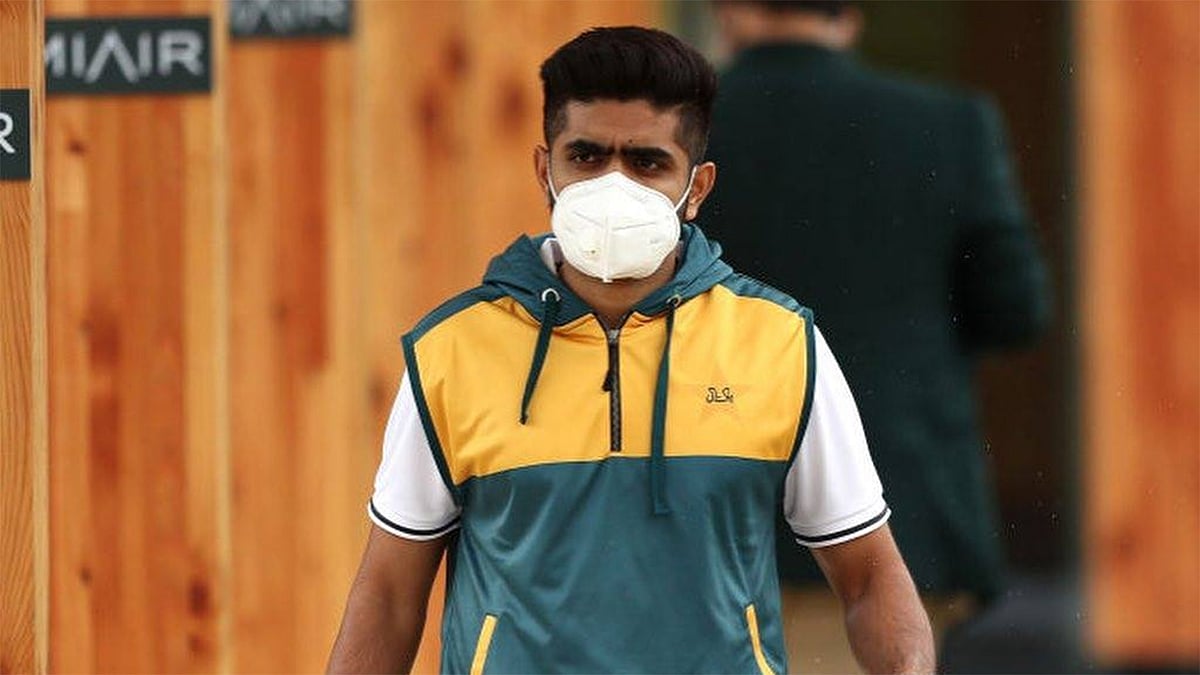 সংক্ষিপ্ত সংস্করণে পাকিস্তানের অধিনায়ক বাবর আজম। ছবি: টুইটার