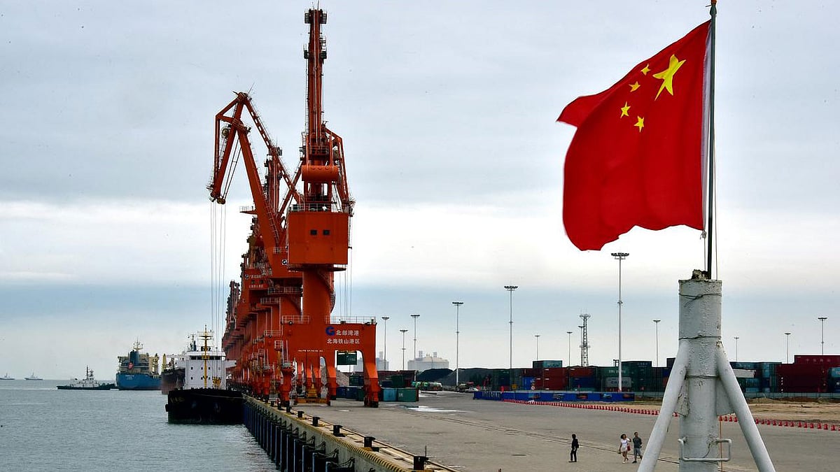 দ্বিতীয় ত্রৈমাসিকে গত বছরের একই সময়ের তুলনায় প্রবৃদ্ধি হয়েছে ৩ দশমিক ২ শতাংশ। ছবি: রয়টার্স