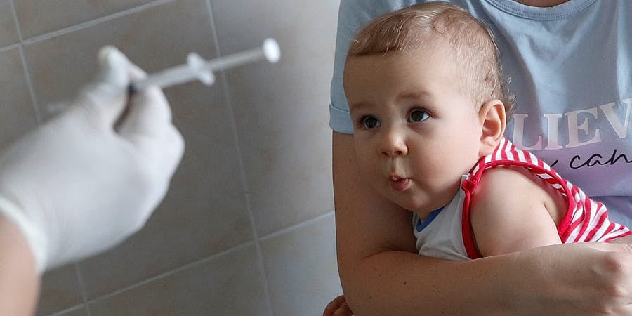 ৮০টির বেশি দেশে তিন-চতুর্থাংশ টিকা্যক্রম বাধাগ্রস্ত হয়েছে। ছবি: রয়টার্স