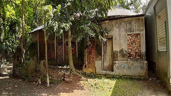 কাঙ্গাল হরিনাথের বাস্তুভিটা কাঙ্গাল কুটির নামেই পরিচিত। ছবি: লেখক