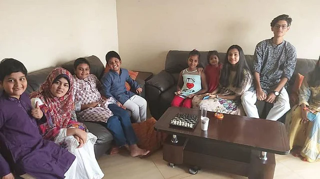 ঈদের দিনে ছোট্ট শিশুরা একসঙ্গে। ছবি: লেখক
