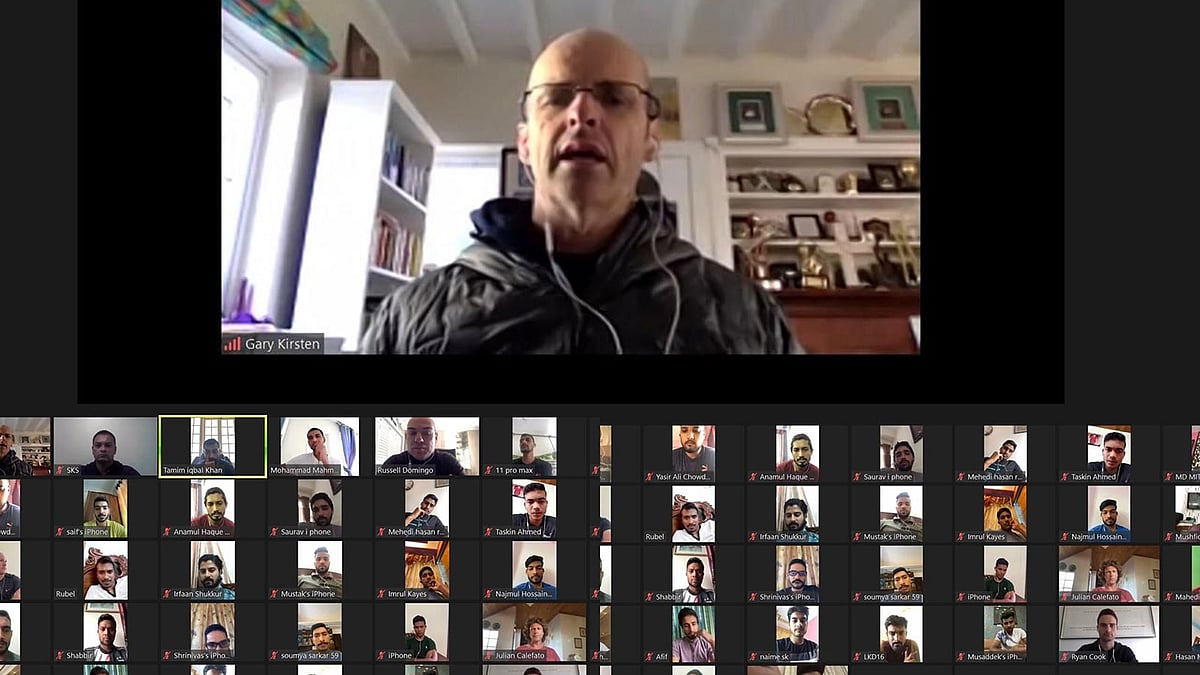 গ্যারি কারস্টেনের সঙ্গে অনলাইন সভায় বাংলাদেশের ক্রিকেটাররা। ছবি: বিসিবি।