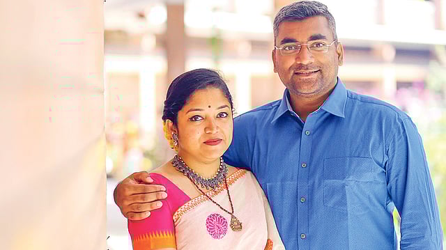 মুন রহমান ও নাসির খান। ছবি: সংগৃহীত