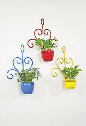 গাছ রাখার জন্য এমন স্ট্যান্ড ব্যবহার করতে পারেন। কৃতজ্ঞতা: রাইট চয়েস