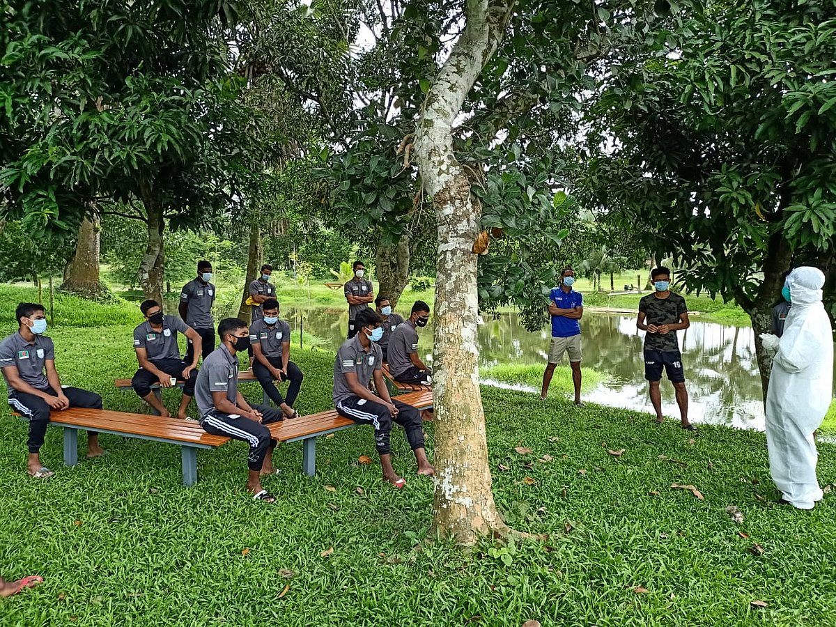 পরশু আবাসিক অনুশীলন ক্যাম্পে জাতীয় দলের ফুটবলাররা। ছবি: বাফুফে