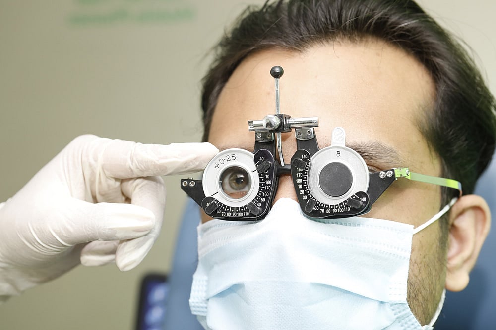 চোখের নিরাপত্তায় সতর্ক থাকুন