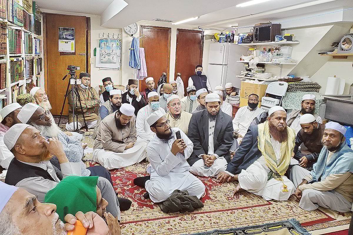 নিউইয়র্কে শাহ আহমদ শফীর জীবন ও কর্ম নিয়ে আলোচনা, খতমে কোরআন ও দোয়া মাহফিল অনুষ্ঠিত হয়