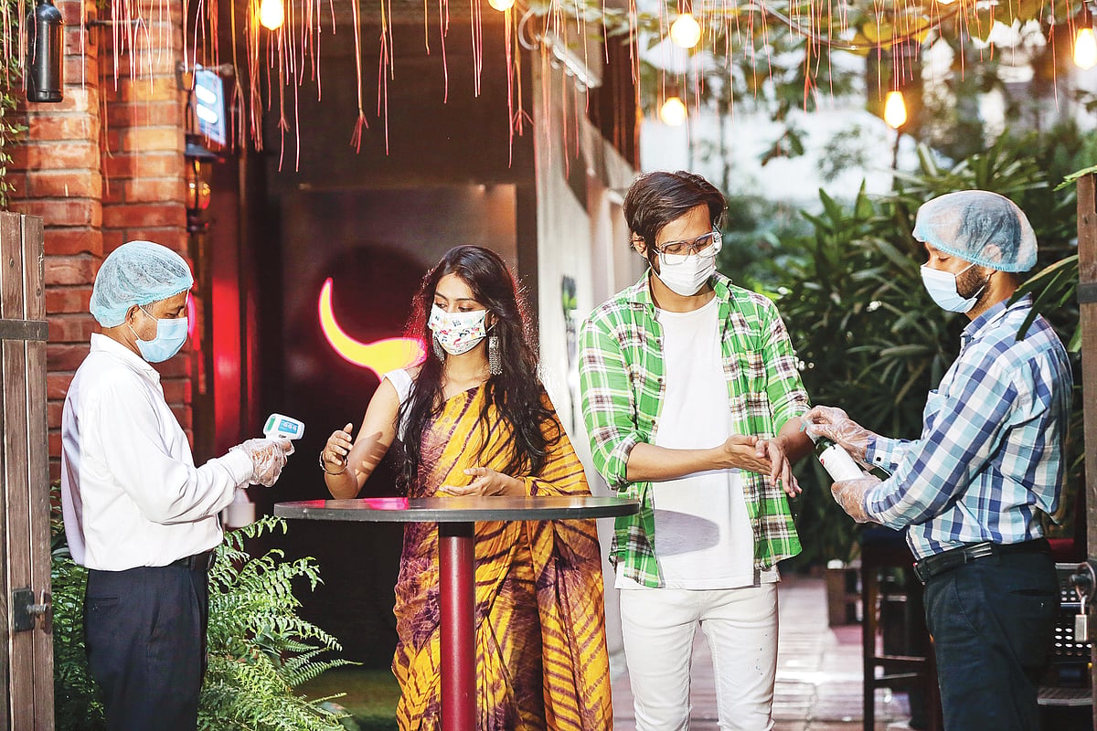 মডেল: ফারহান ও সায়রা, ছবি: কবীর হোসেন, কৃতজ্ঞতা: স্টেক রিপাবলিক